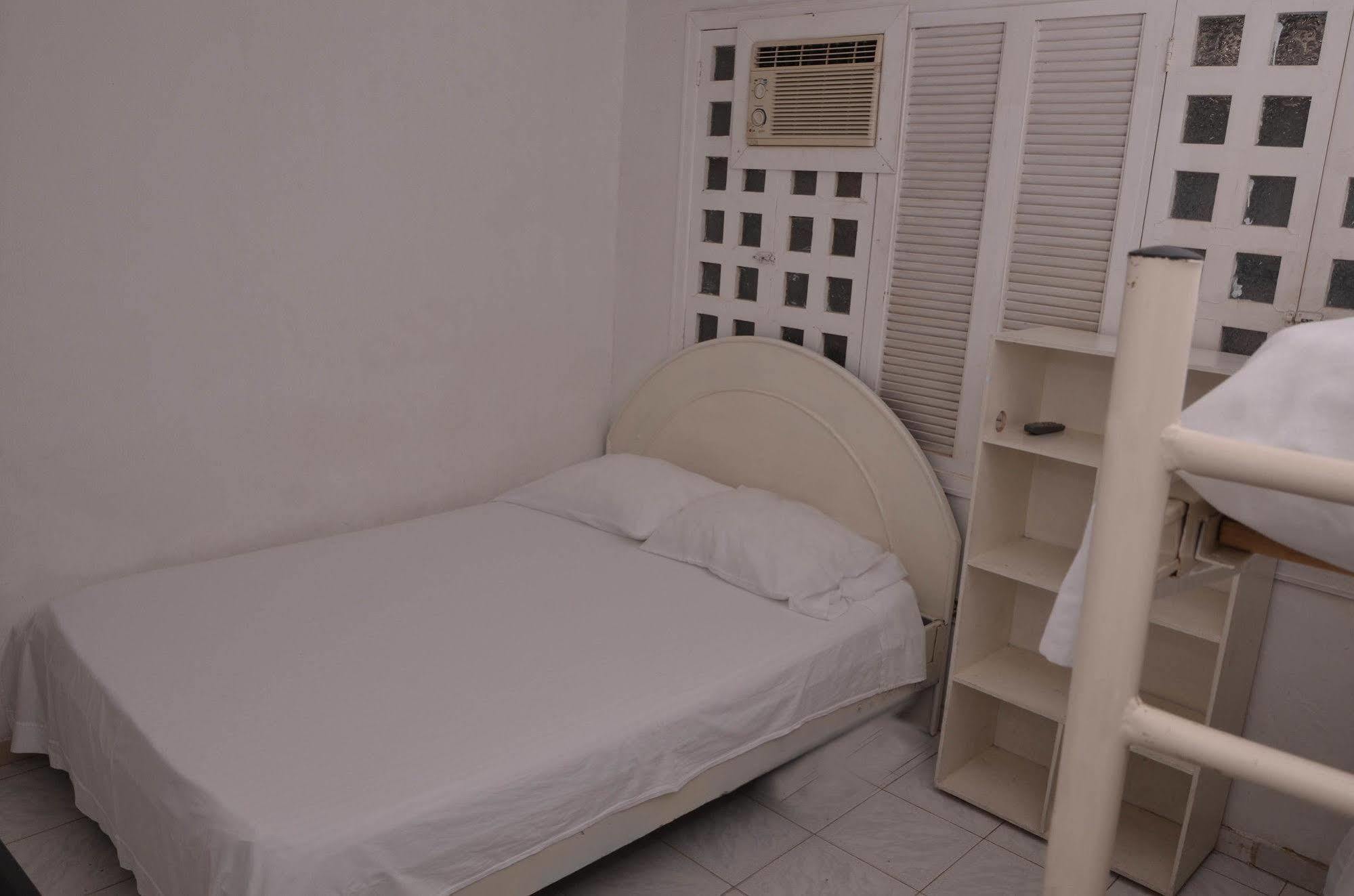 Hotel Vargas Airport Cartagena Exterior foto