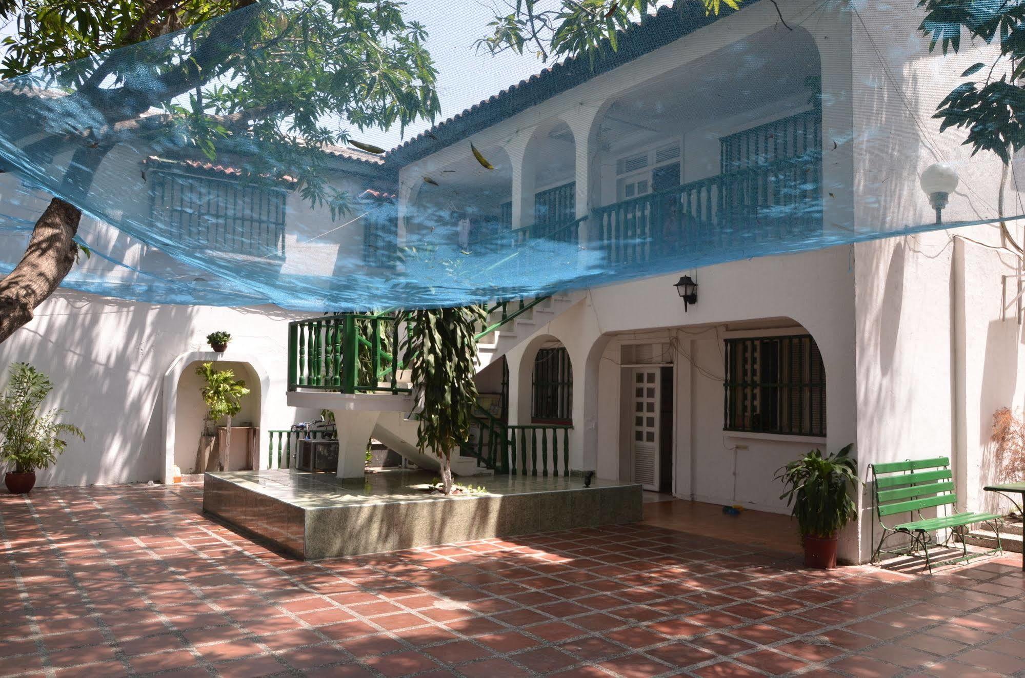 Hotel Vargas Airport Cartagena Exterior foto